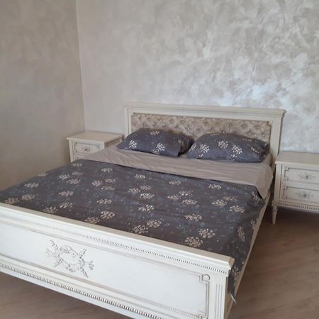 Luxury Apartment In The Center Chisinau Ngoại thất bức ảnh