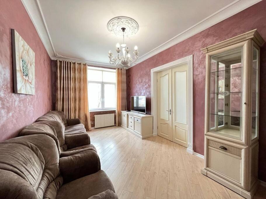Luxury Apartment In The Center Chisinau Ngoại thất bức ảnh